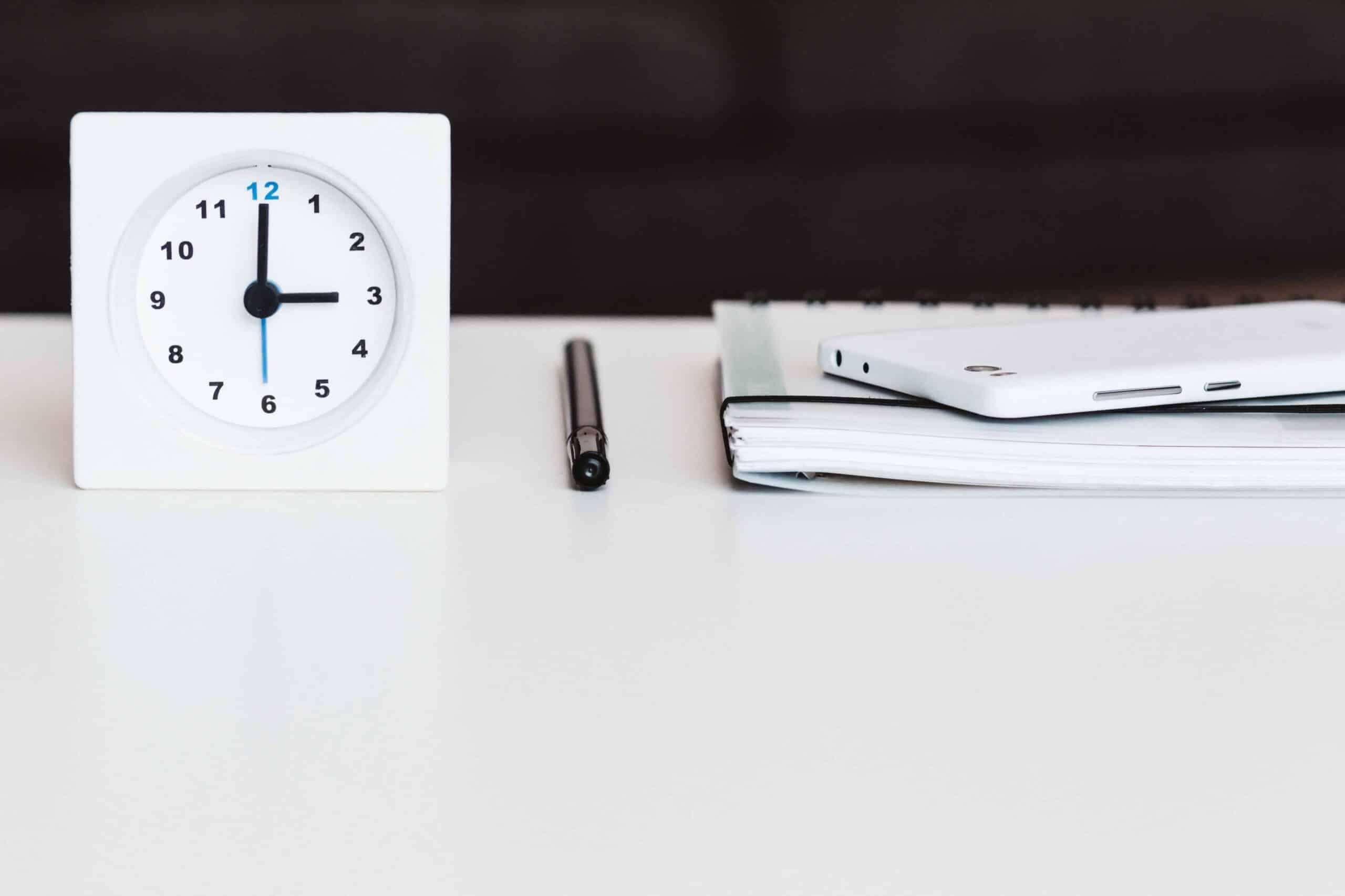 Working Day Desk - Photo by freestocks on Unsplash